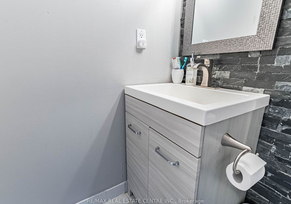 250-webb-drive-mississauga-ontario-w13512218