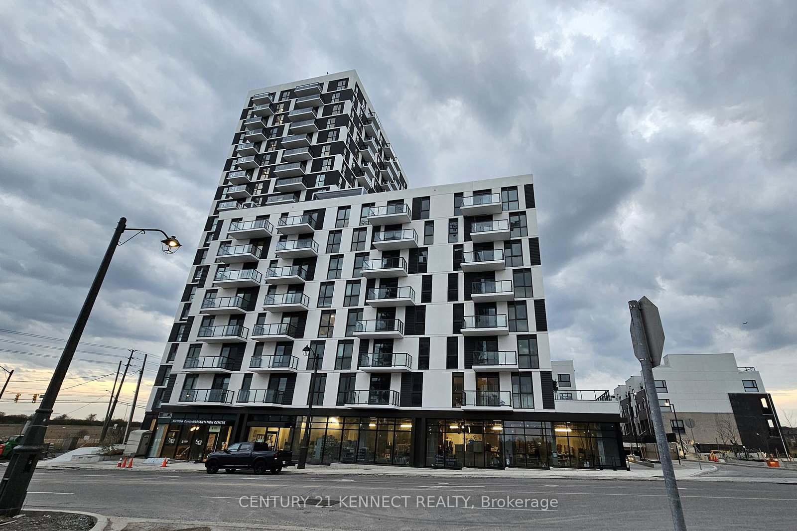 335-wheat-boom-drive-oakville-ontario-w13512864