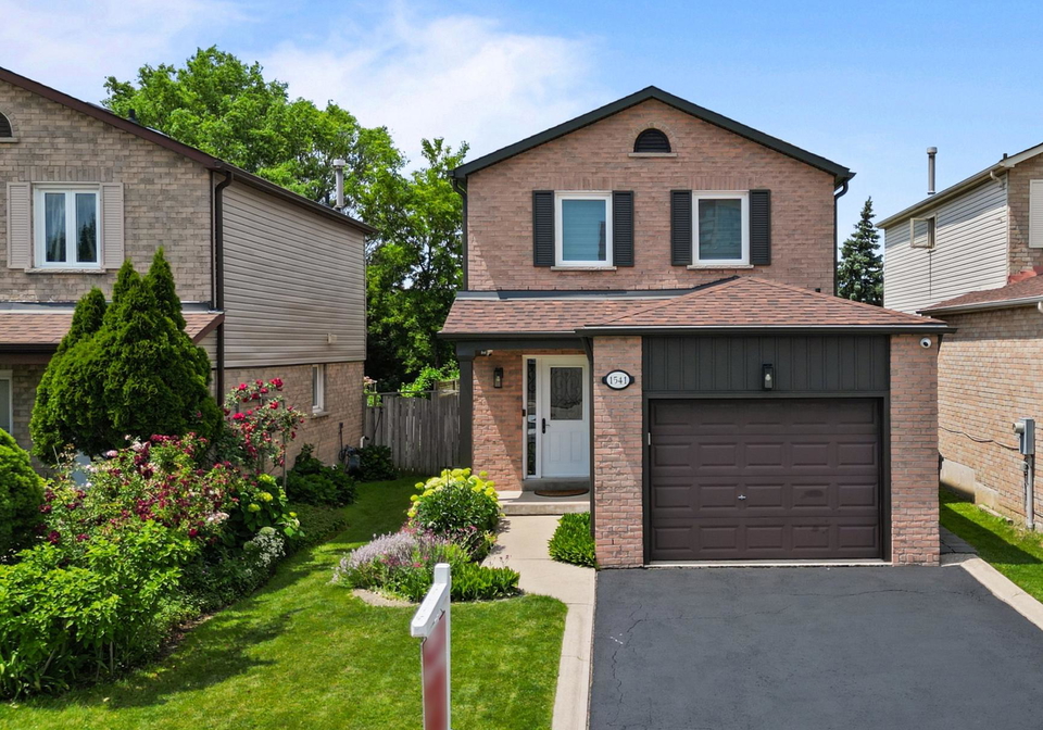 1541-cuthbert-avenue-mississauga-ontario-w13513022