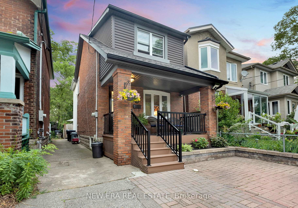 8-page-avenue-toronto-toronto-ontario-w13513090