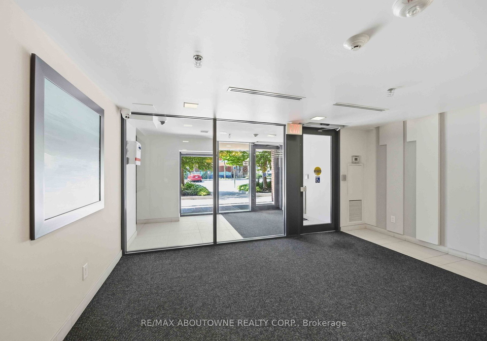 11-superior-avenue-toronto-etobicoke-ontario-w13513244