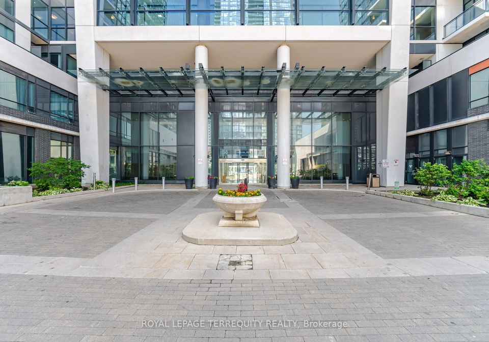 75-eglinton-avenue-w-mississauga-ontario-w13513332