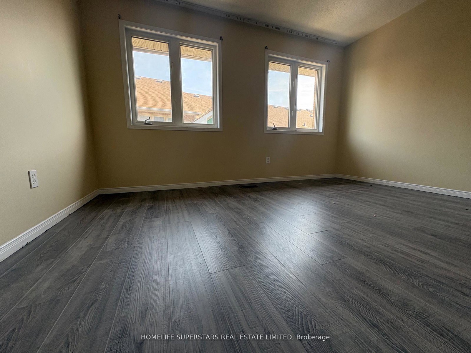 25-shining-star-crescent-toronto-north-york-ontario-w13513344