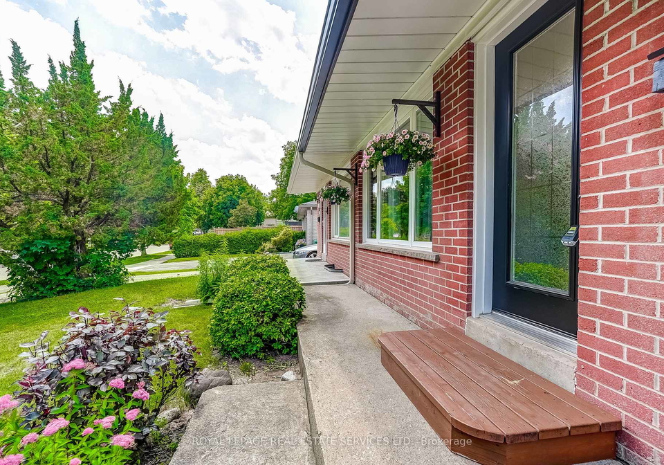 2651-hollington-crescent-mississauga-ontario-w13513348