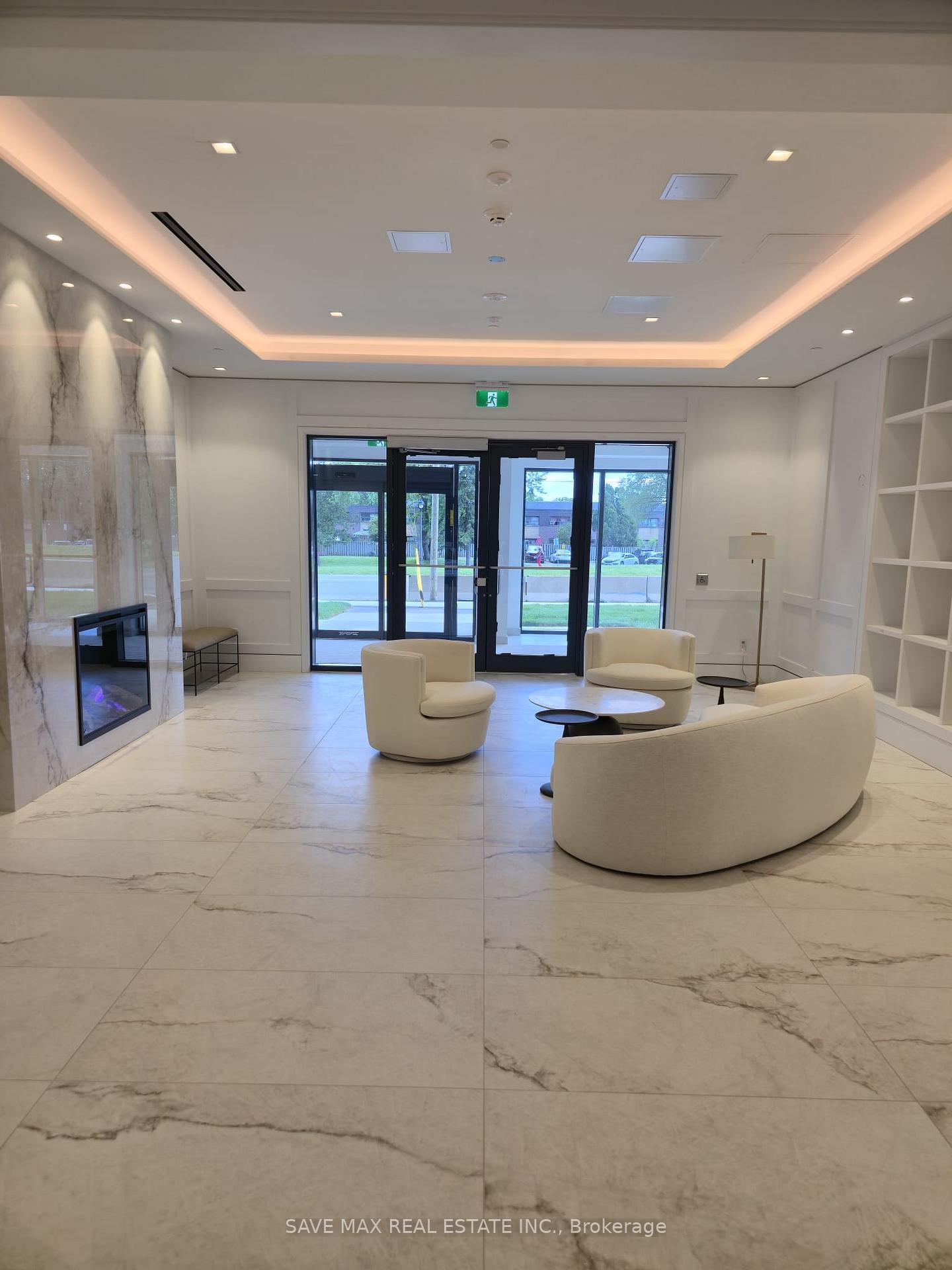 4010-eglinton-avenue-w-toronto-etobicoke-ontario-w13513478
