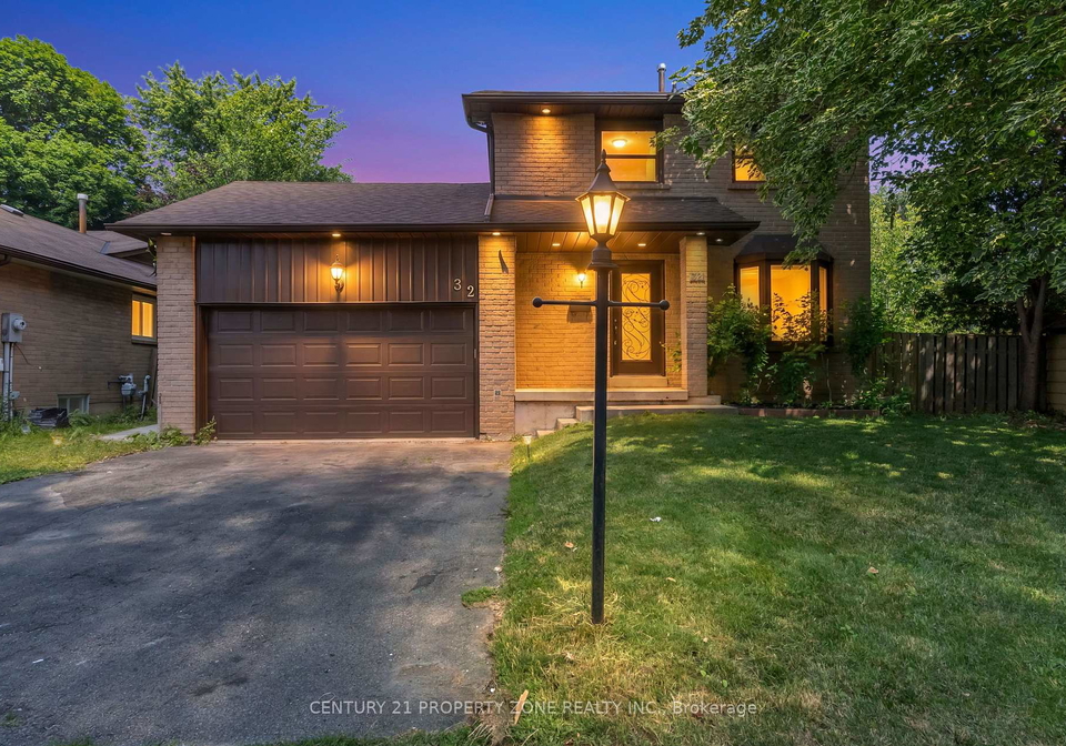 32-archibald-street-brampton-ontario-w13513484