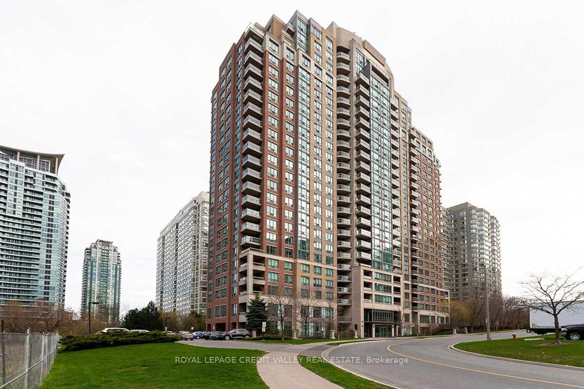 156-enfield-place-mississauga-ontario-w13513572