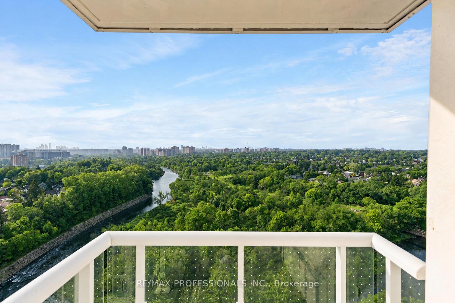 10-wilby-crescent-toronto-north-york-ontario-w13513656