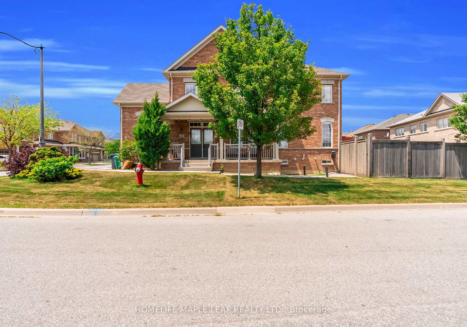 32-orangeblossom-trail-brampton-ontario-w13513714