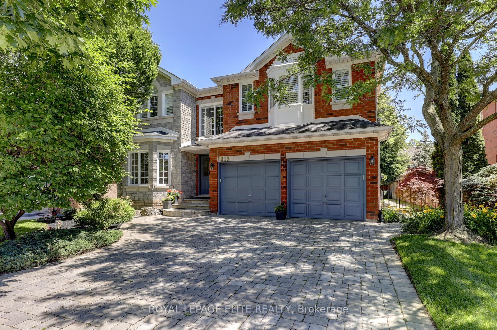 1019-skyvalley-crescent-oakville-ontario-w13513742