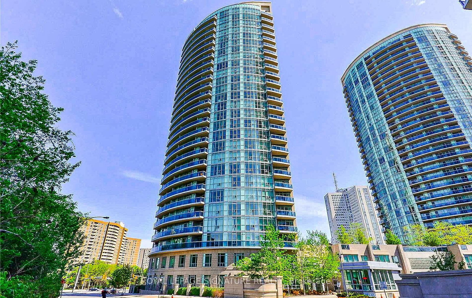 90-absolute-avenue-mississauga-ontario-w13513790