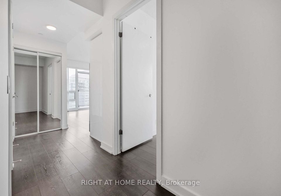 2212-lake-shore-boulevard-w-toronto-etobicoke-ontario-w13514742