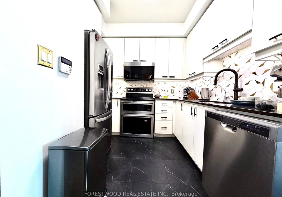 60-absolute-avenue-mississauga-ontario-w13514760