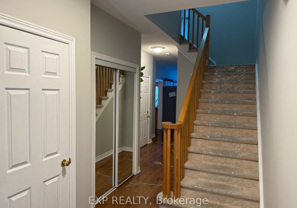 5066-mercer-common-burlington-ontario-w13514938