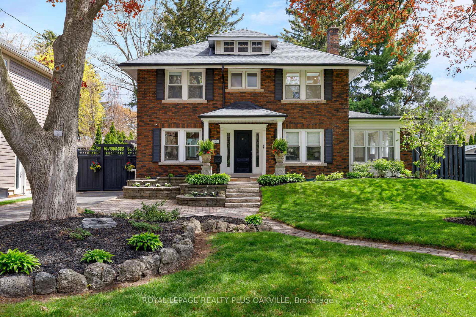 373-rossmore-boulevard-burlington-ontario-w13515046