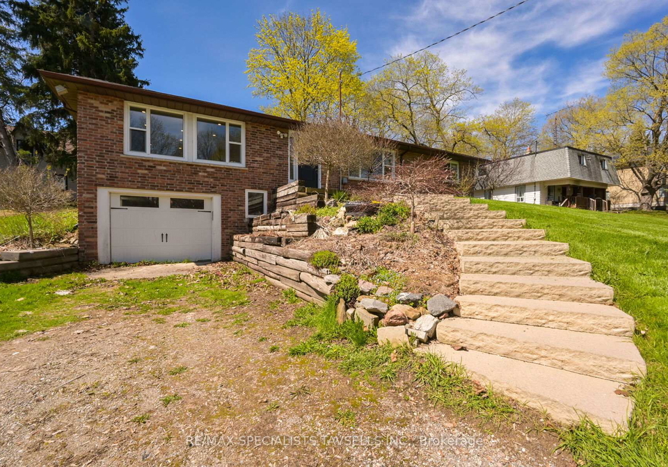 10-victoria-street-caledon-ontario-w13515358