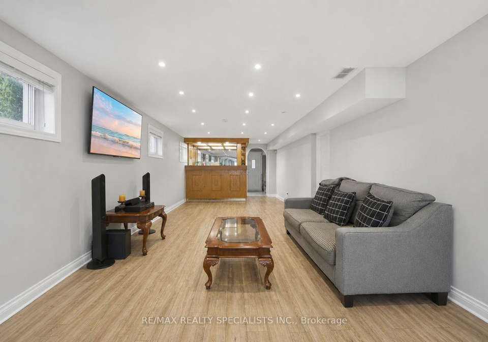2571-trident-avenue-mississauga-ontario-w13515394