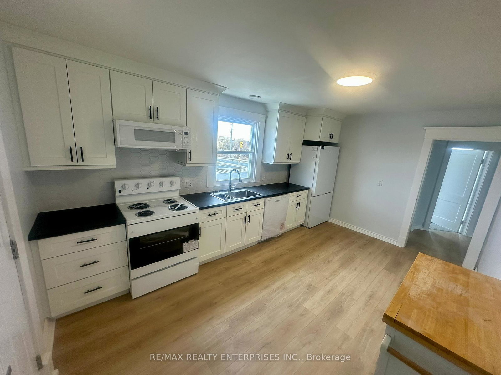 12993-steeles-avenue-halton-hills-ontario-w13515574