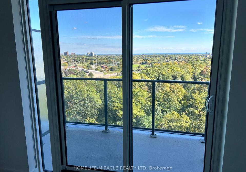 202-burnhamthorpe-road-w-mississauga-ontario-w13515710