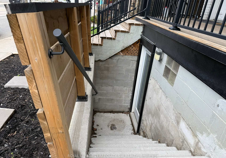 2134-dundas-street-w-toronto-toronto-ontario-w13515816