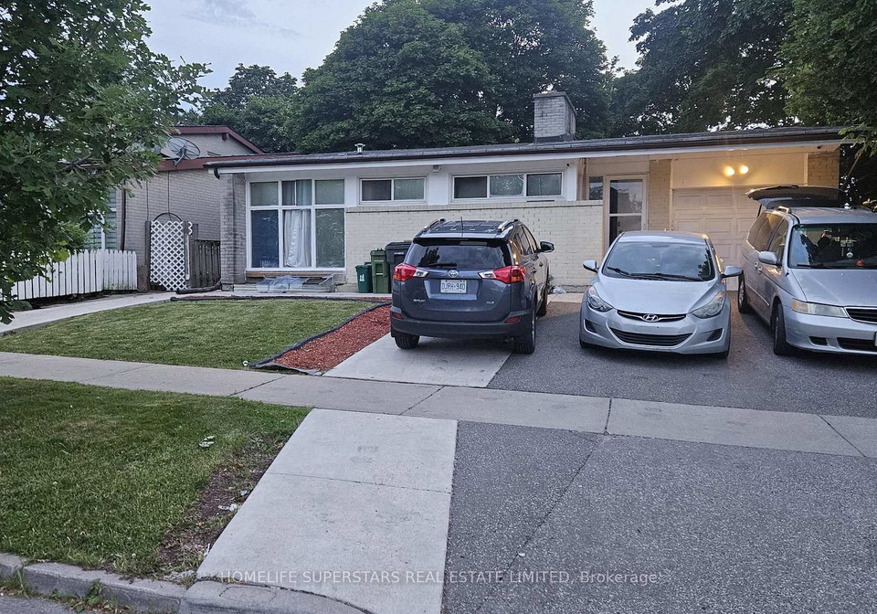 4-masseygrove-crescent-n-toronto-etobicoke-ontario-w13515954