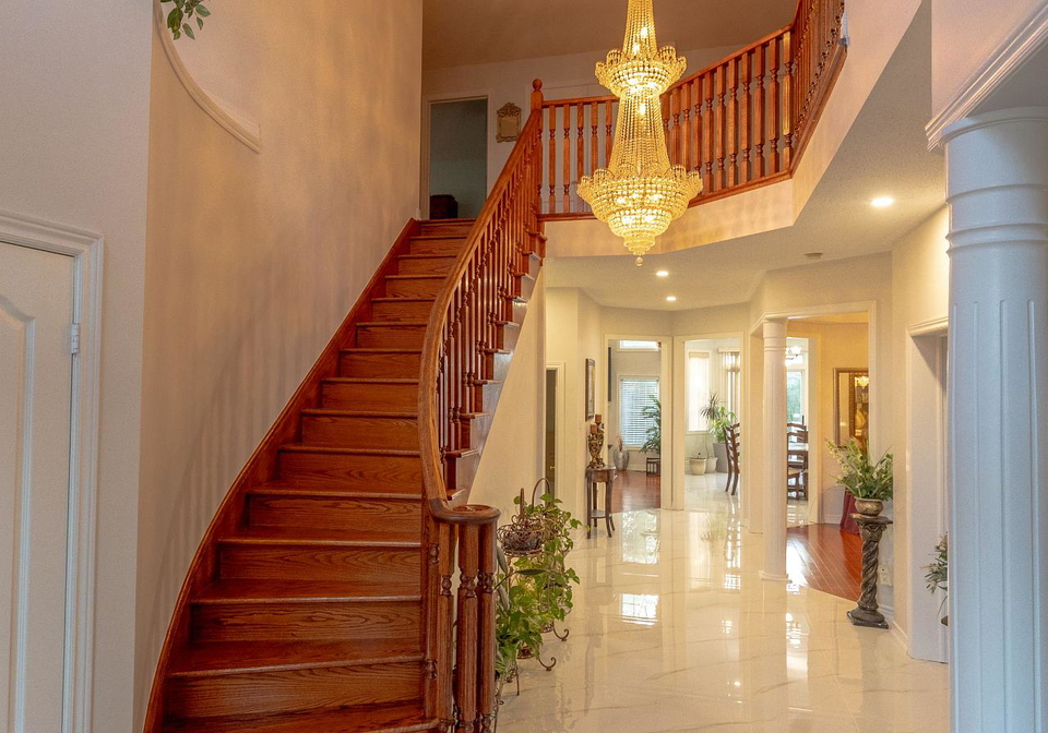 12-highvalley-circle-brampton-ontario-w13515974