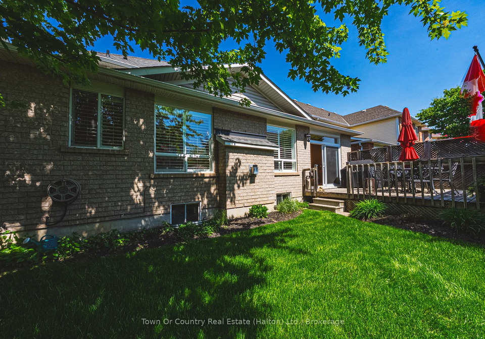 1588-ramshaw-crescent-milton-ontario-w13516068