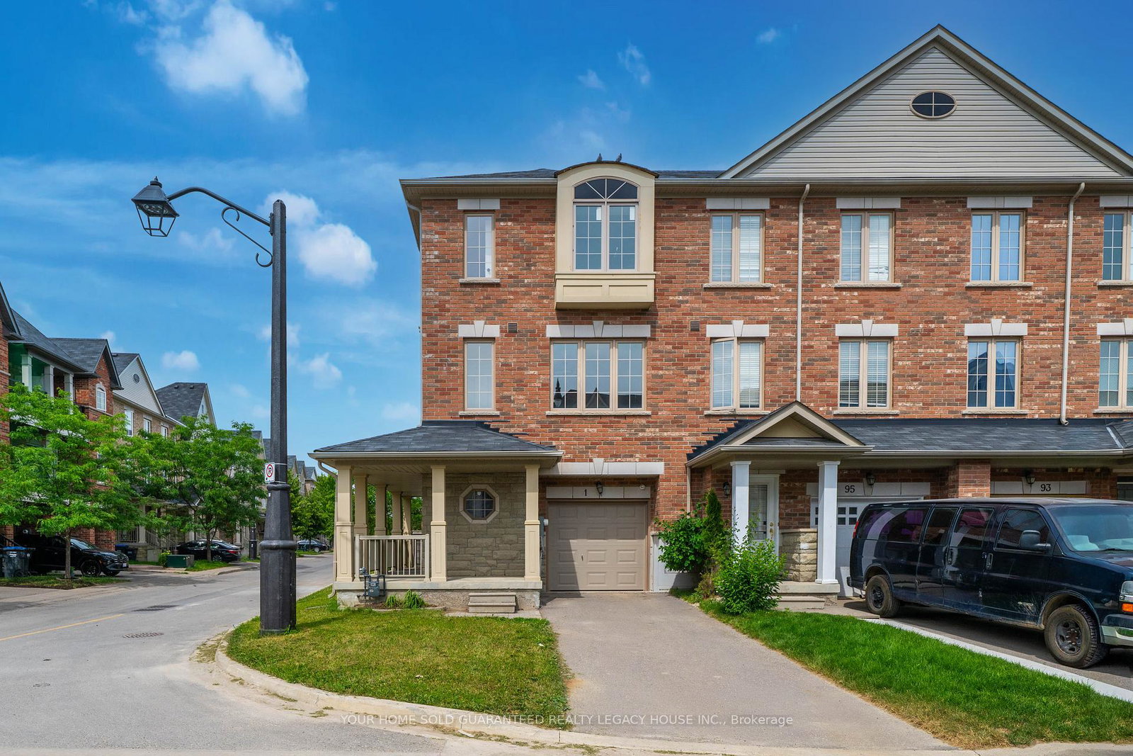 1-kayak-heights-brampton-ontario-w13516656