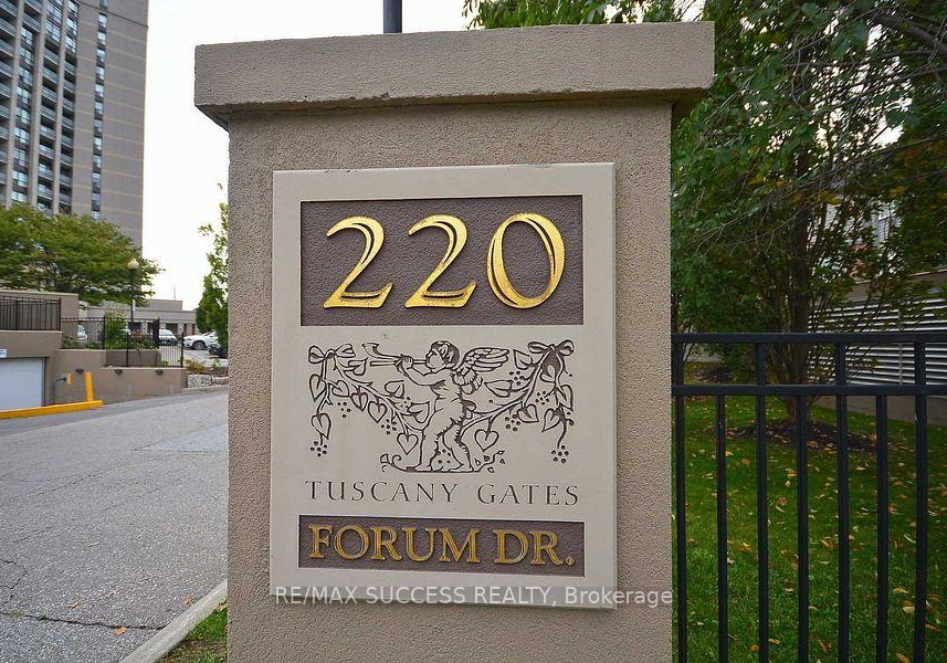 220-forum-drive-mississauga-ontario-w13516698