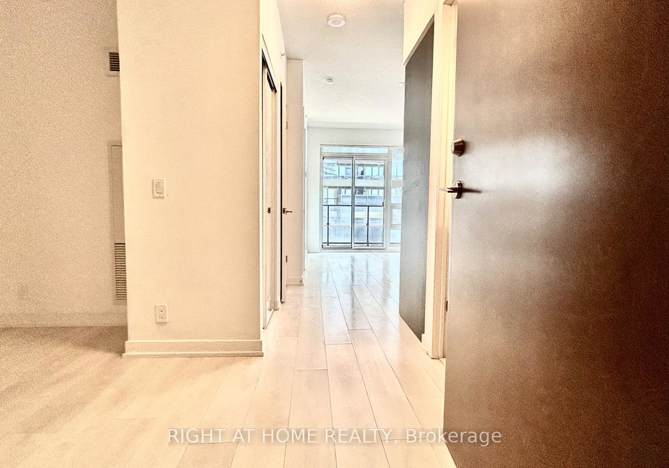 2212-lake-shore-boulevard-w-toronto-etobicoke-ontario-w13516700