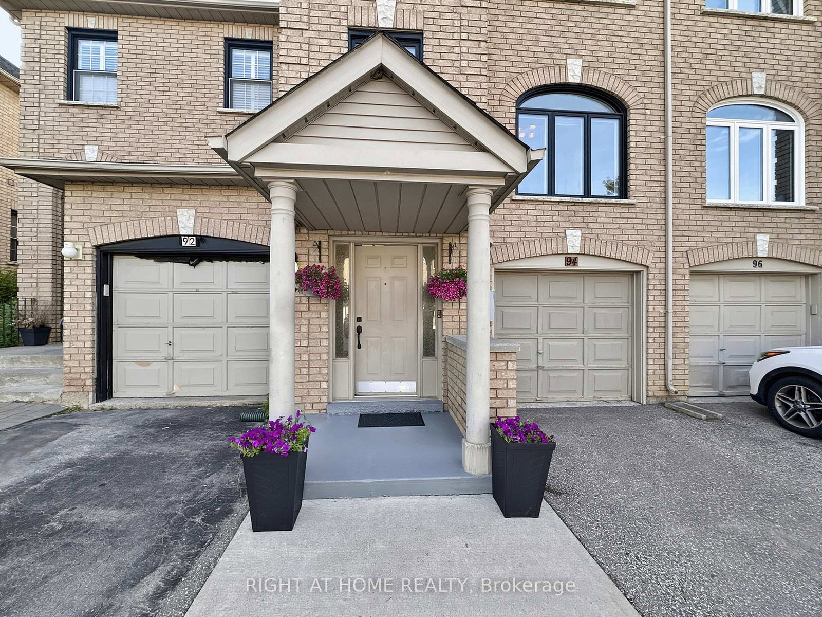 94-provincial-place-brampton-ontario-w13516768