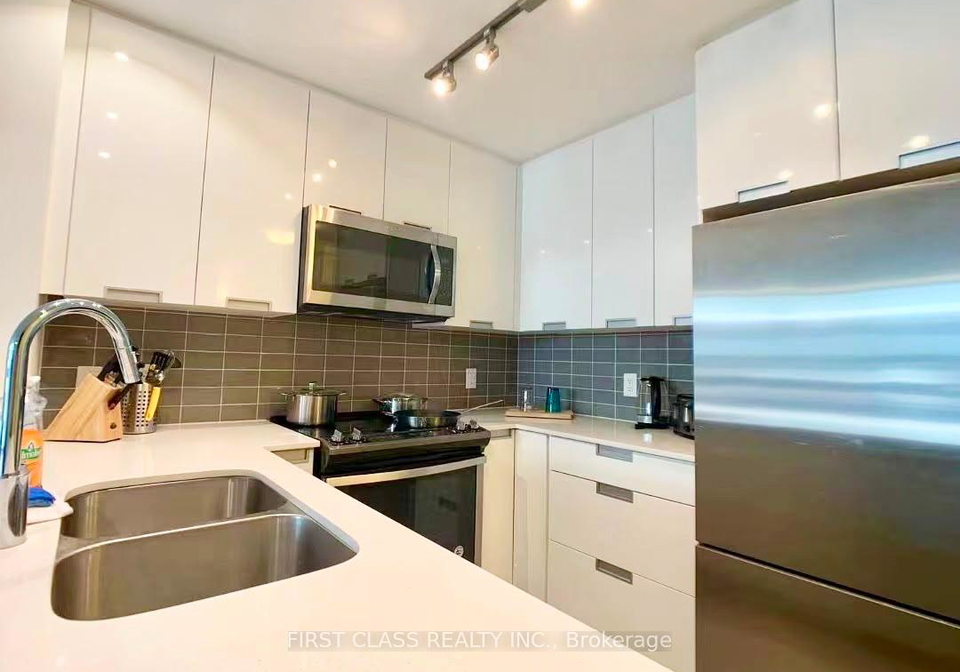 5033-four-springs-avenue-mississauga-ontario-w13516784