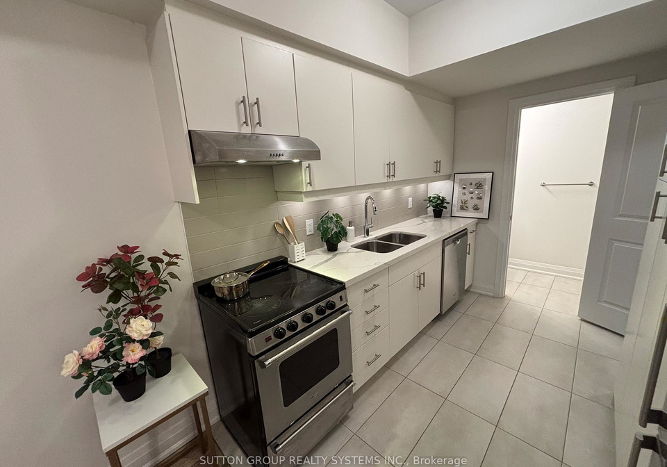 2-1774a-lawrence-avenue-w-toronto-north-york-ontario-w13516882