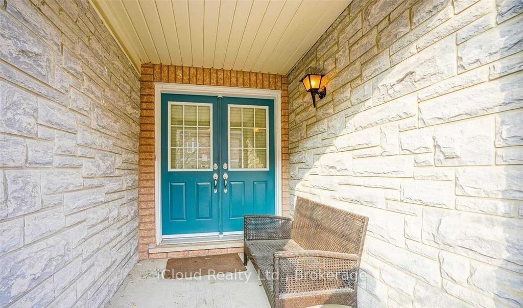 559-candlestick-circle-mississauga-ontario-w13517002