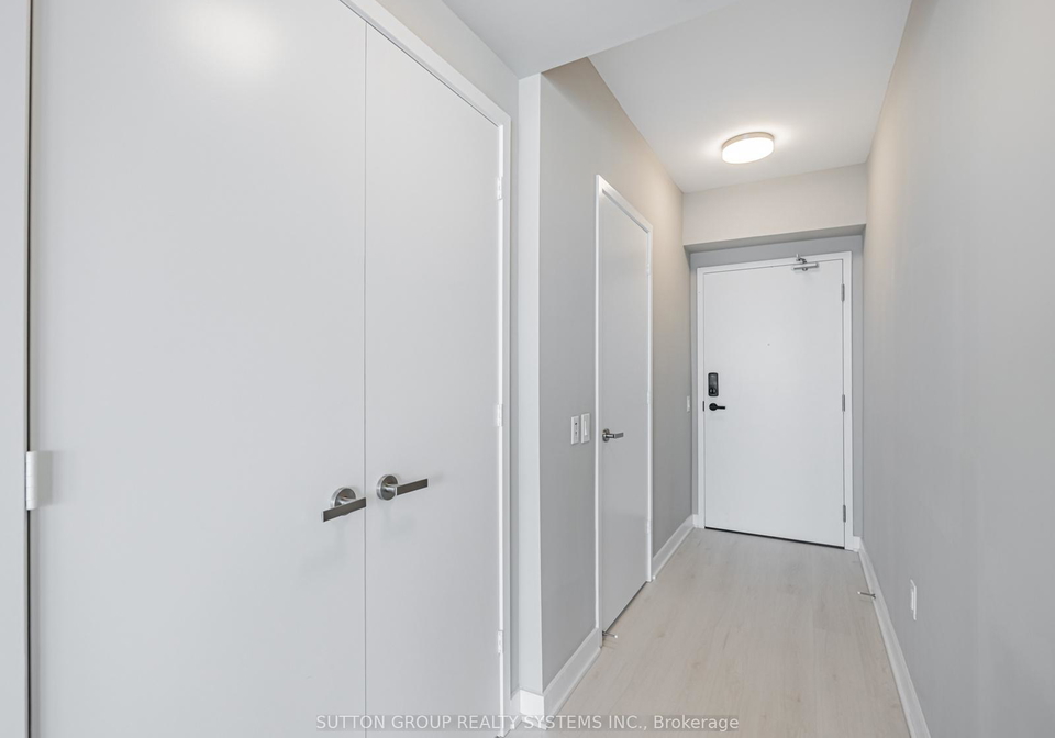 3900-confederation-parkway-mississauga-ontario-w13517130