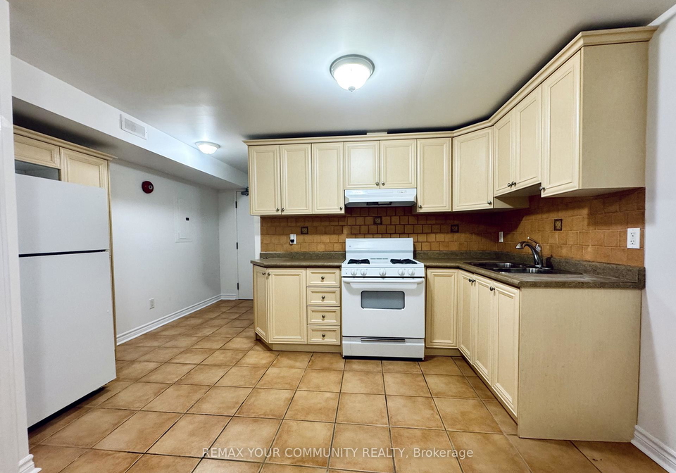 2417-dundas-street-w-toronto-toronto-ontario-w13517568