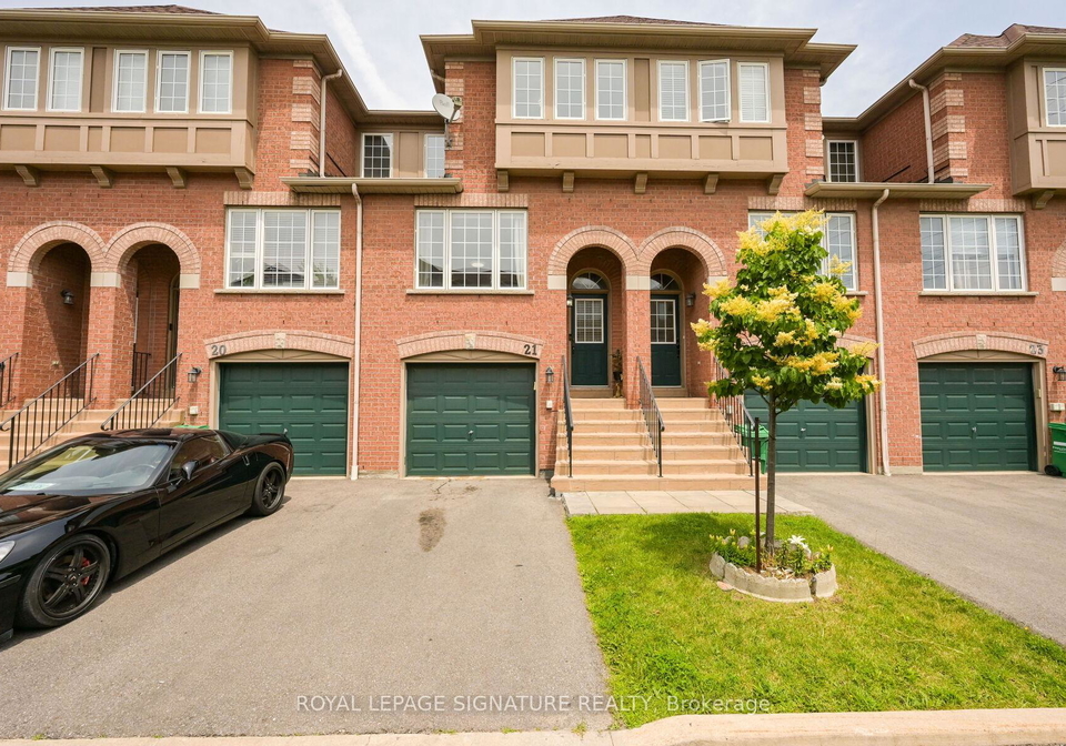 3020-cedarglen-gate-mississauga-ontario-w13517668