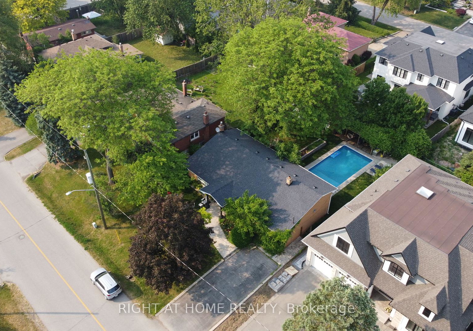 423-scarsdale-crescent-oakville-ontario-w13517694