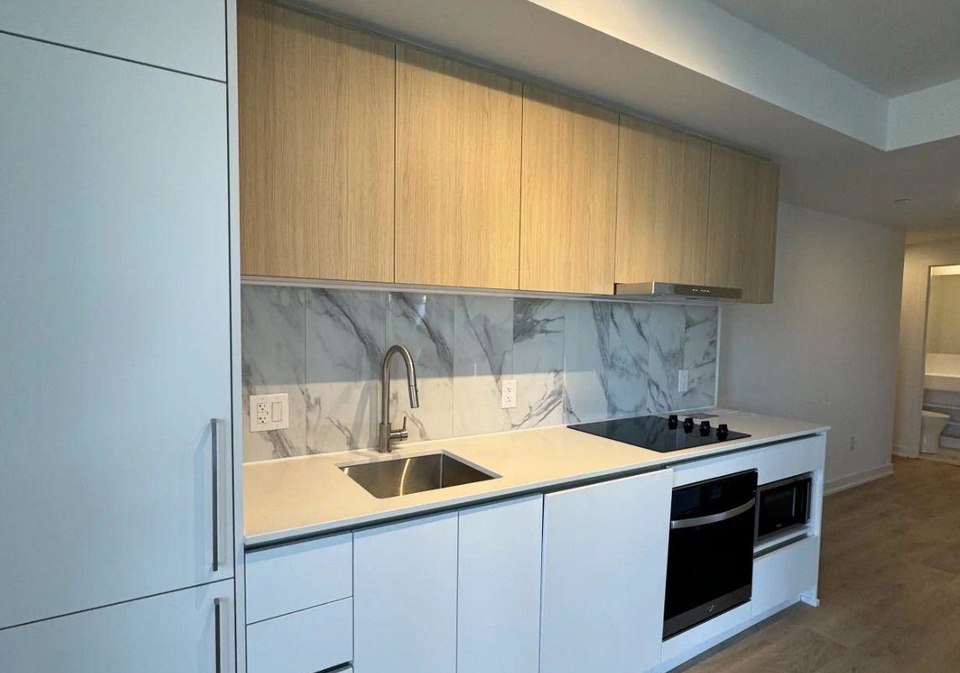 1100-sheppard-avenue-w-toronto-york-ontario-w13517728