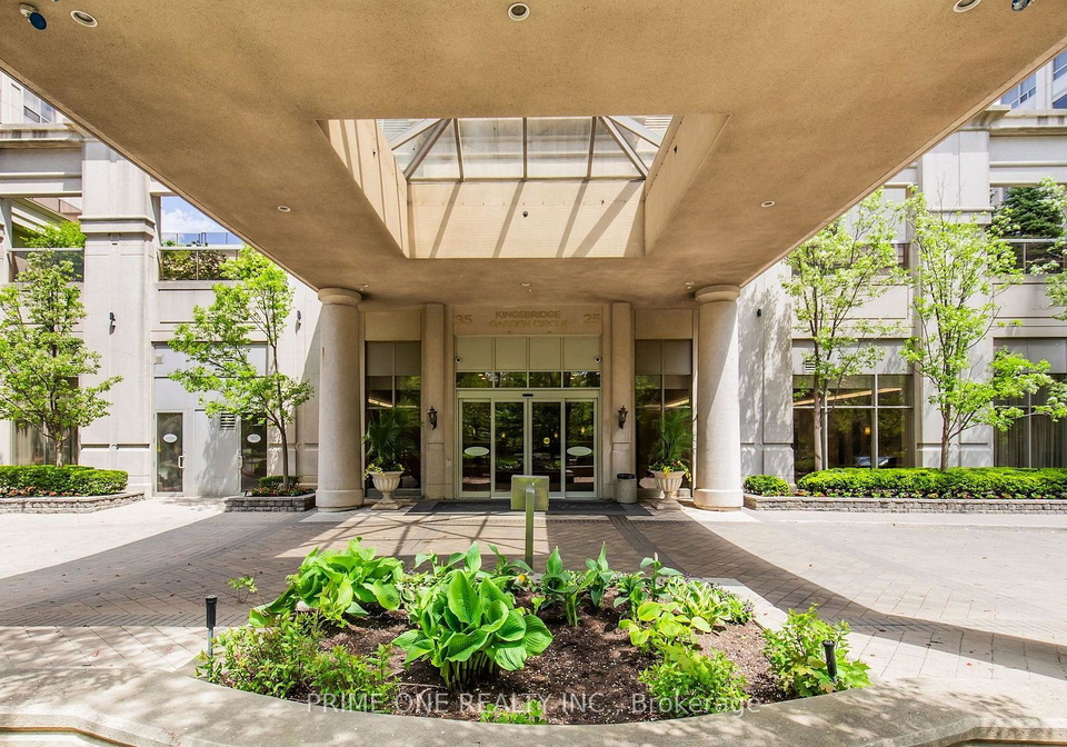 25-kingsbridge-garden-circle-mississauga-ontario-w13517802