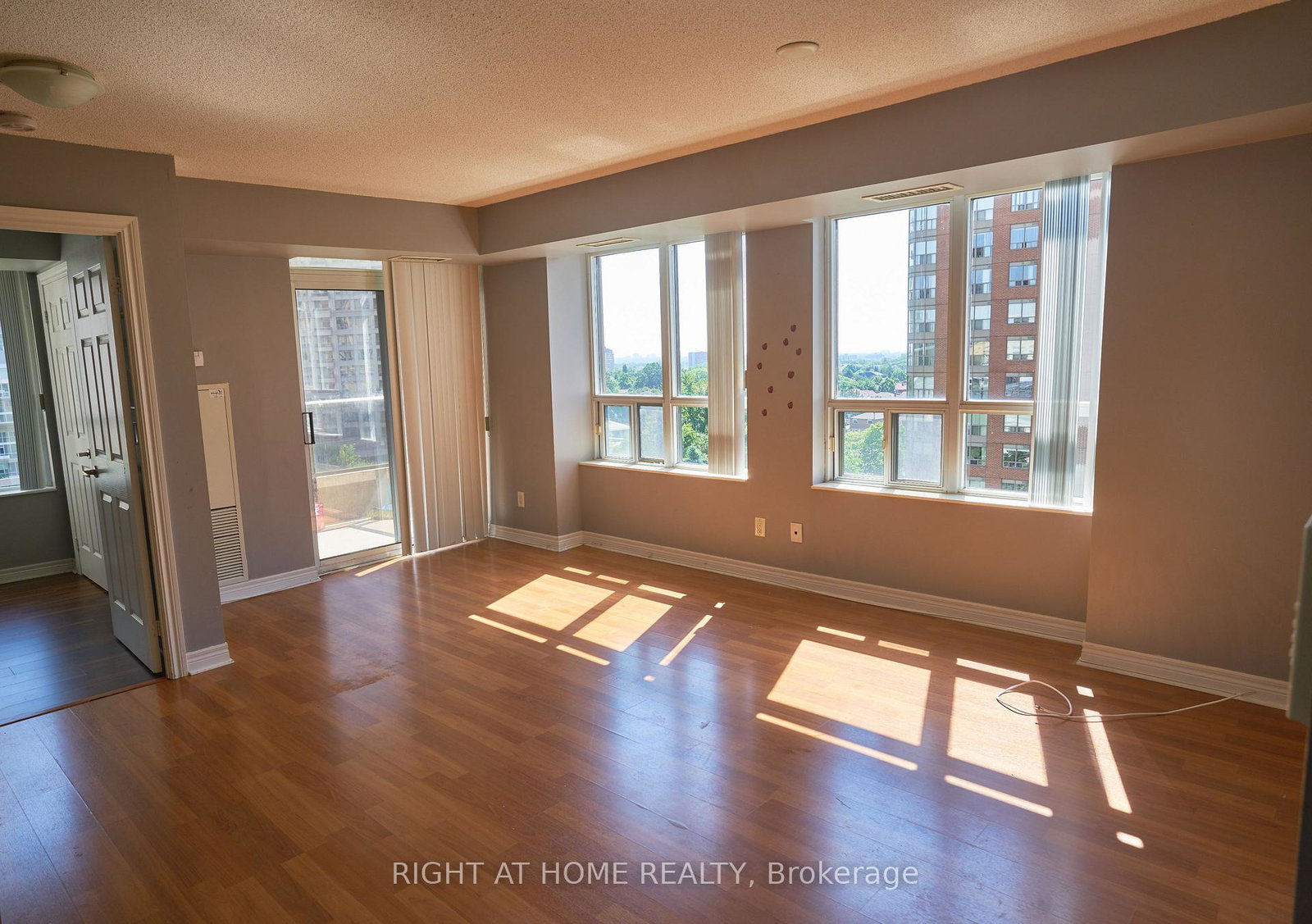 310-burnhamthorpe-road-w-mississauga-ontario-w13517928