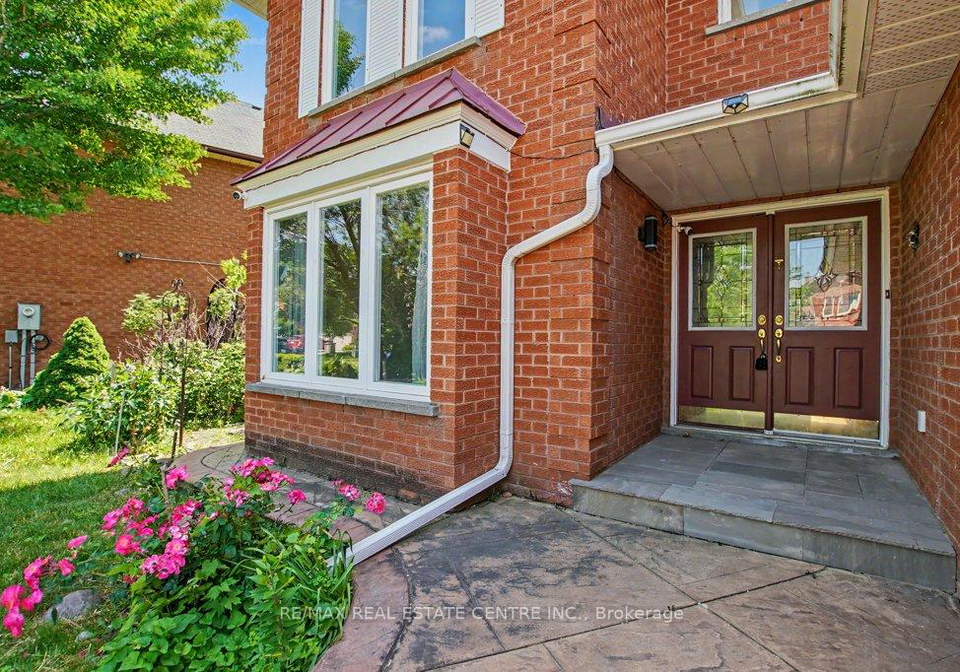 68-moorehead-crescent-brampton-ontario-w13517986