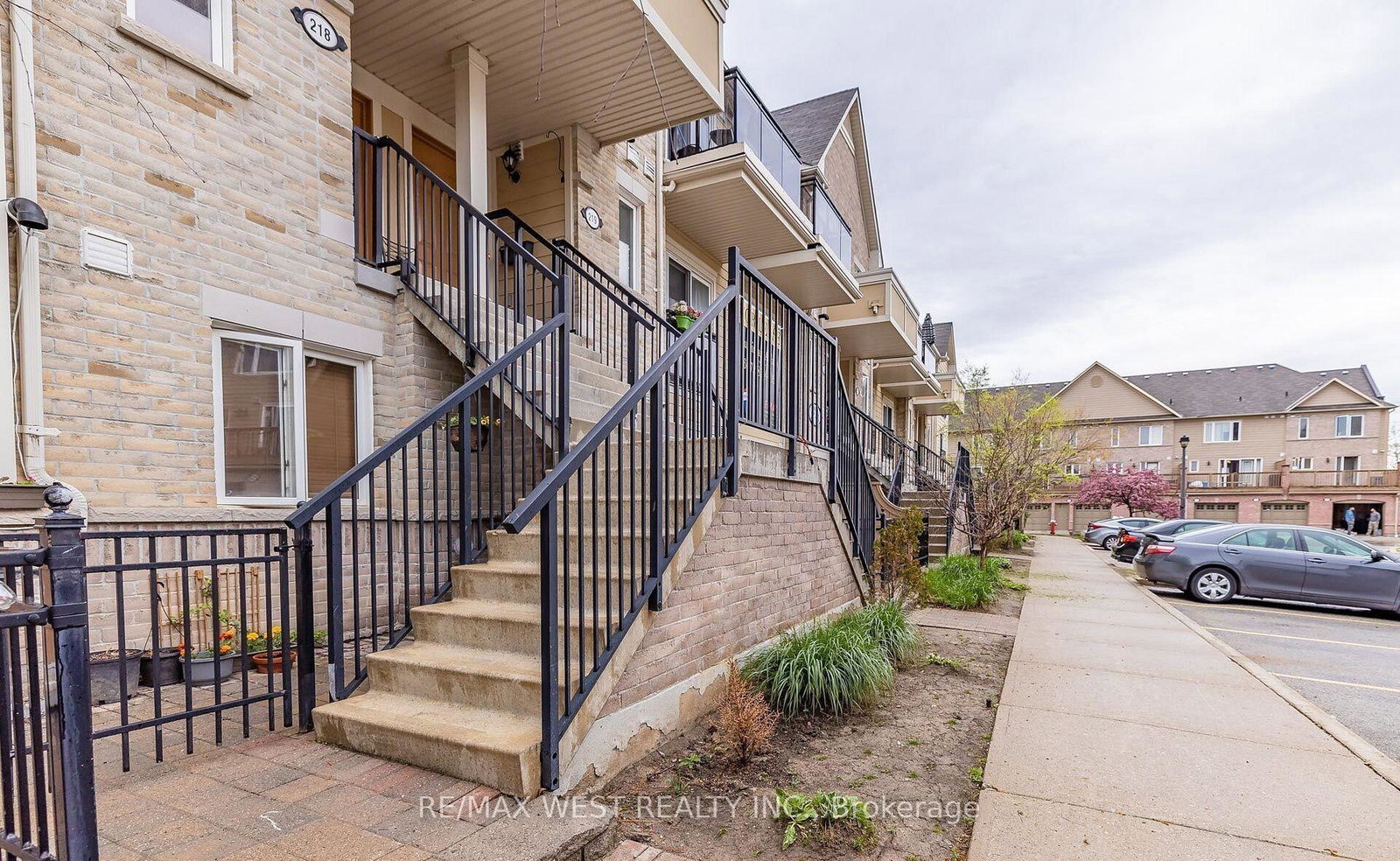 4975-southampton-drive-mississauga-ontario-w13518230