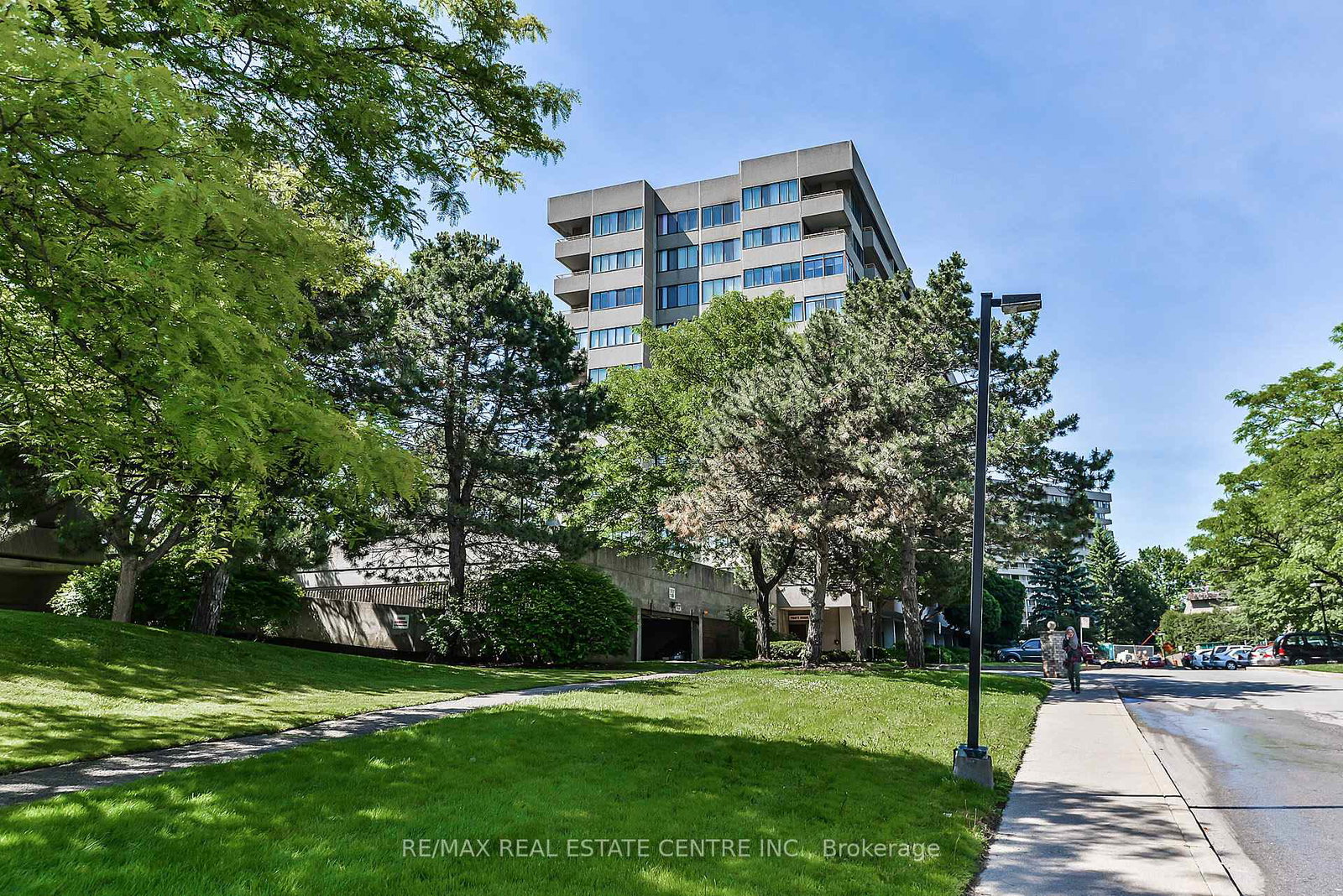 1320-mississauga-valley-boulevard-mississauga-ontario-w13518288