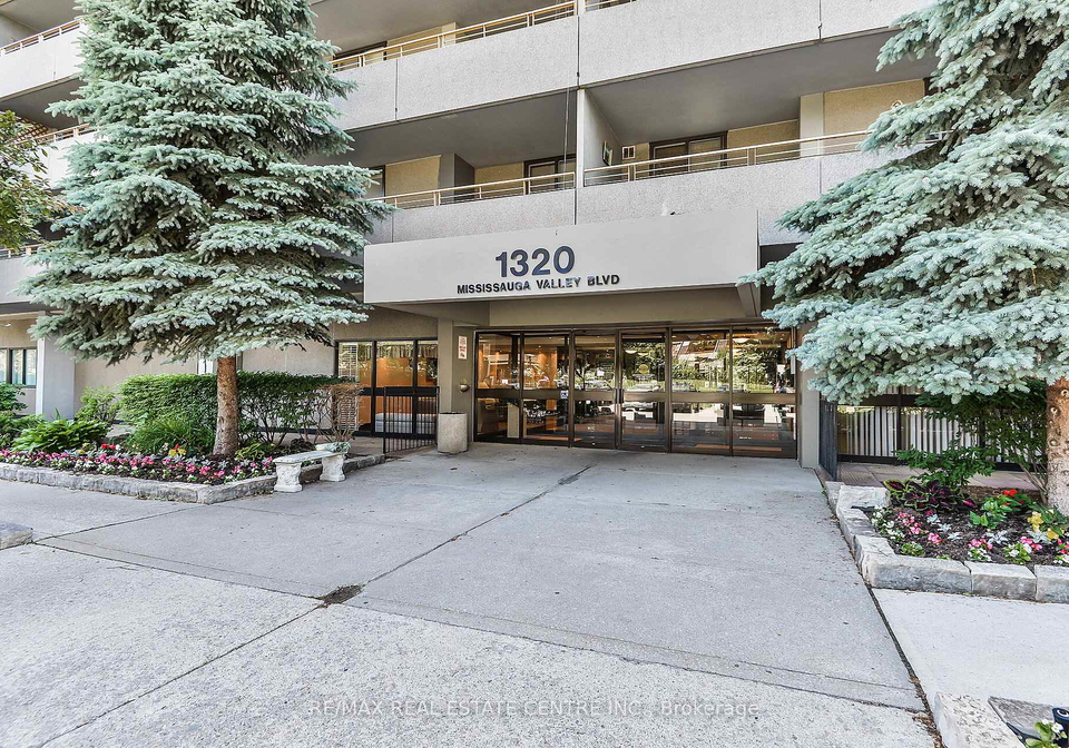 1320-mississauga-valley-boulevard-mississauga-ontario-w13518288