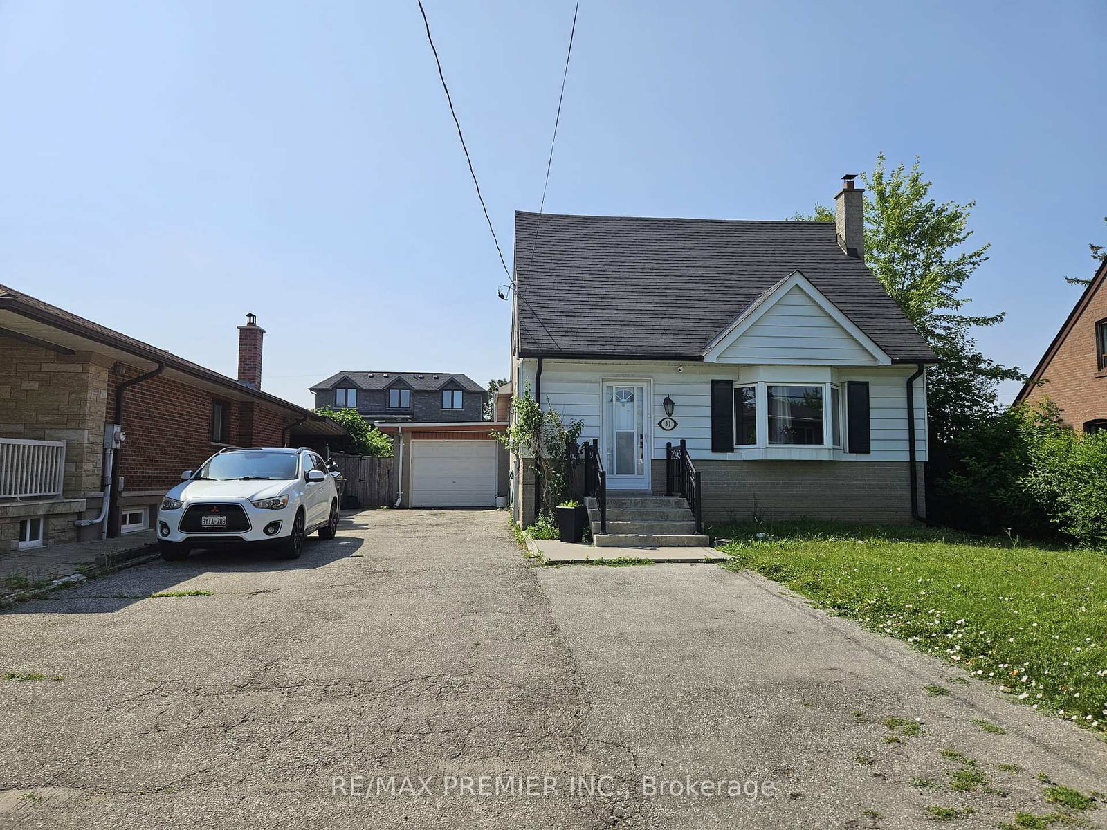 31-compton-crescent-toronto-york-ontario-w13518384