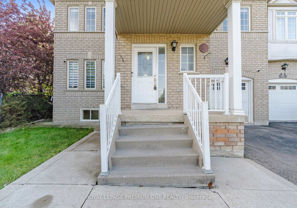 64-amethyst-circle-brampton-ontario-w13518492