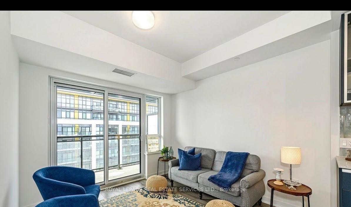 395-dundas-street-oakville-ontario-w13518540