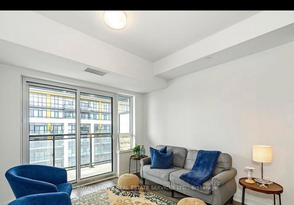 395-dundas-street-oakville-ontario-w13518540