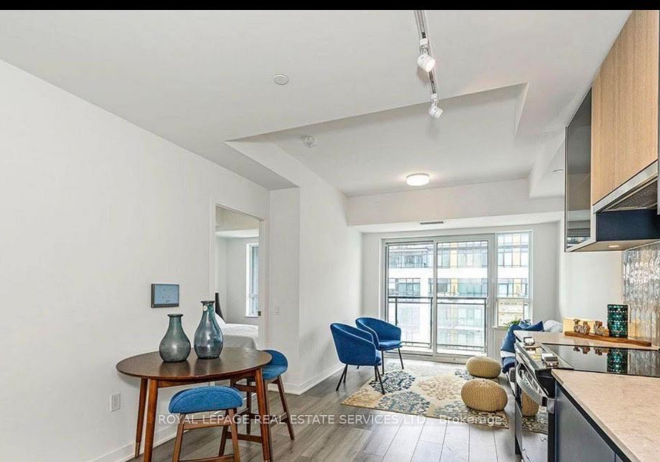 395-dundas-street-oakville-ontario-w13518540